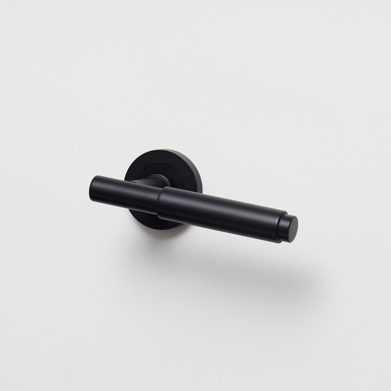 Lola Lever Handle