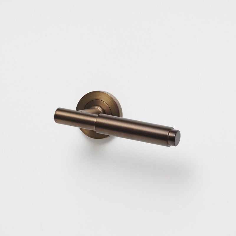 Lola Lever Handle