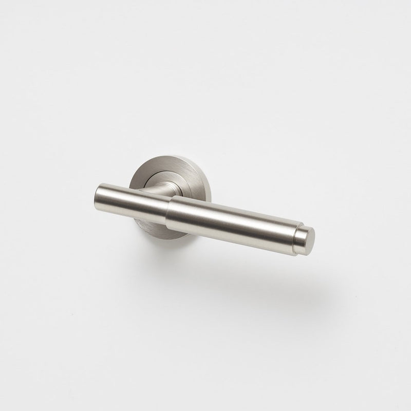Lola Lever Handle